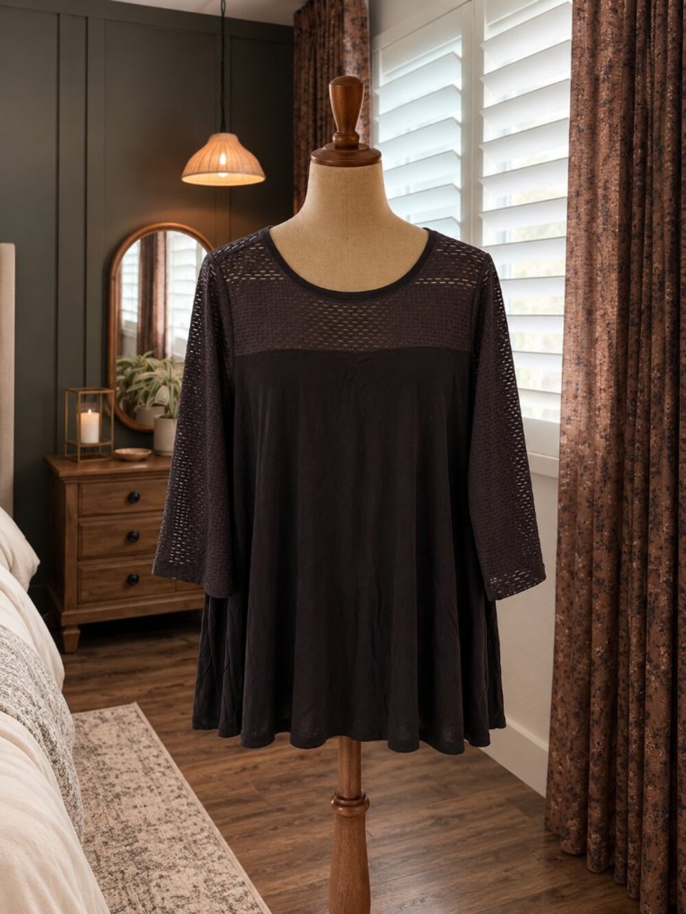 Red Coral XL Black Ladies Sheer Sleeve Mesh Tunic
